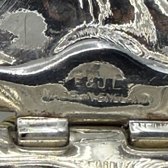 VINTAGE E & JL (E&J LEEK) SILVER PLATE CLAM SHELL BUTTER DISH W/ FROSTED GLASS - Picture 11 of 16